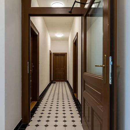 Modern Urban Room In The City Center Of Praag Buitenkant foto