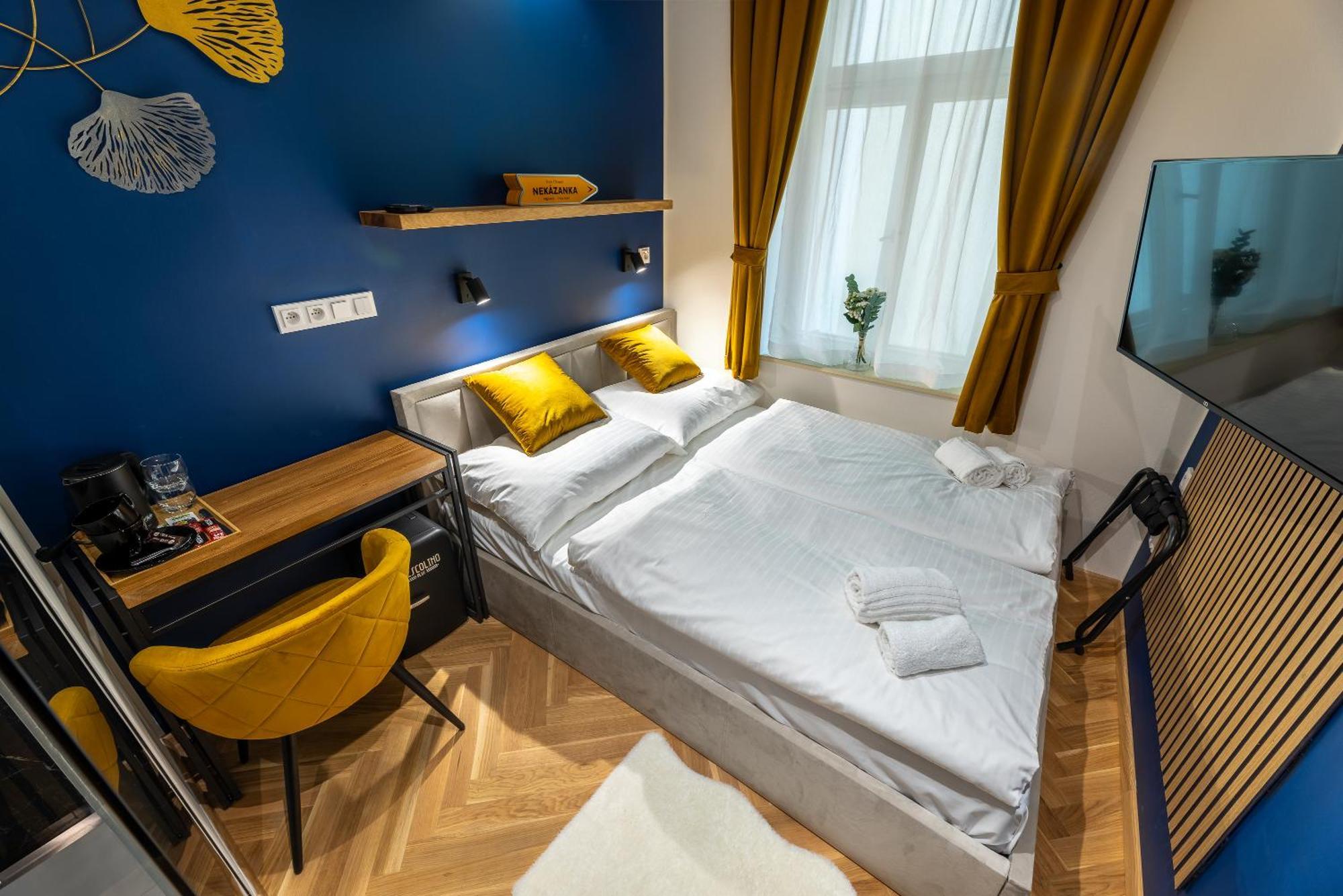 Modern Urban Room In The City Center Of Praag Buitenkant foto